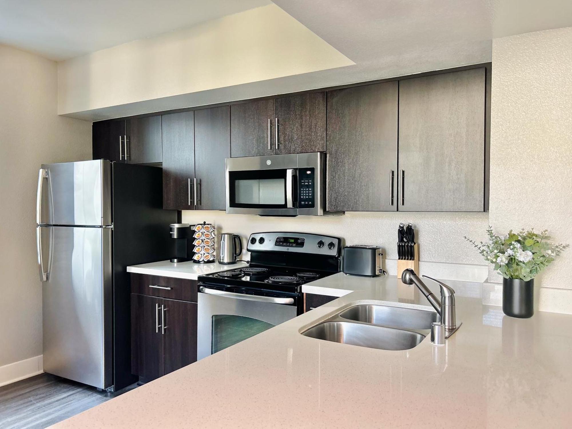 2Bd 2Ba Santa Monica Apartment With Relaxing Pool View Los Angeles Kültér fotó