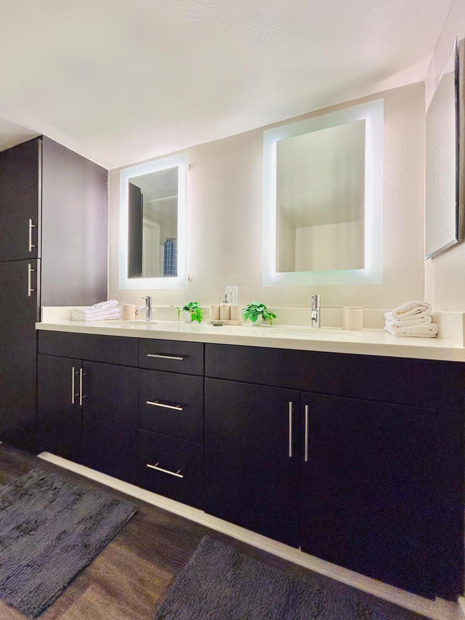 2Bd 2Ba Santa Monica Apartment With Relaxing Pool View Los Angeles Kültér fotó