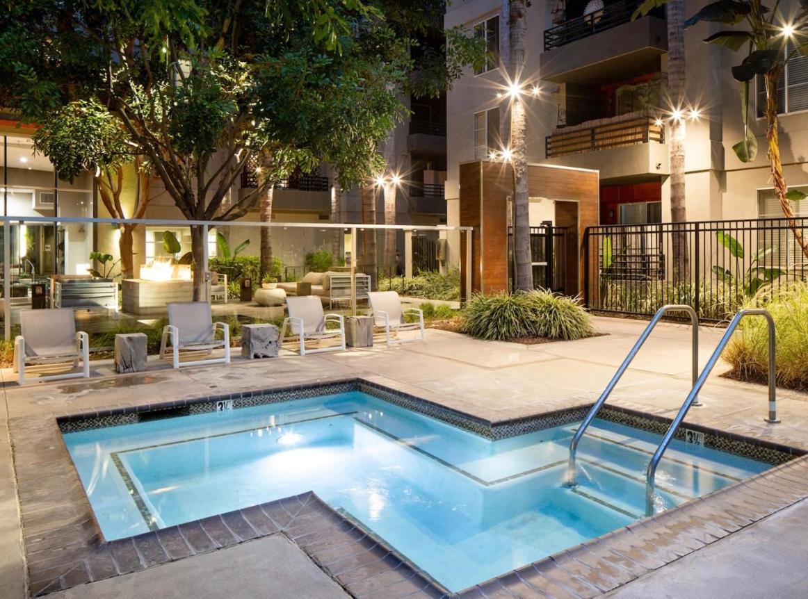 2Bd 2Ba Santa Monica Apartment With Relaxing Pool View Los Angeles Kültér fotó